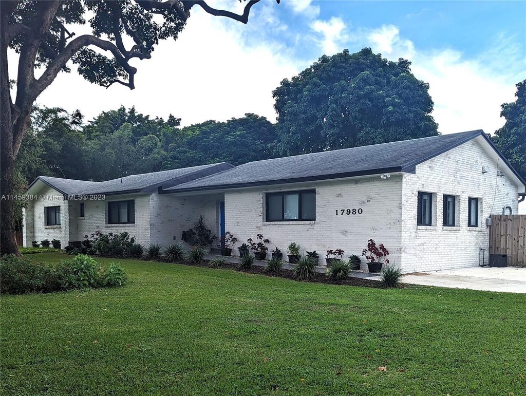 Photo of 17980 SW 57th St, Southwest Ranches, FL 33331 (MLS # A11459384)