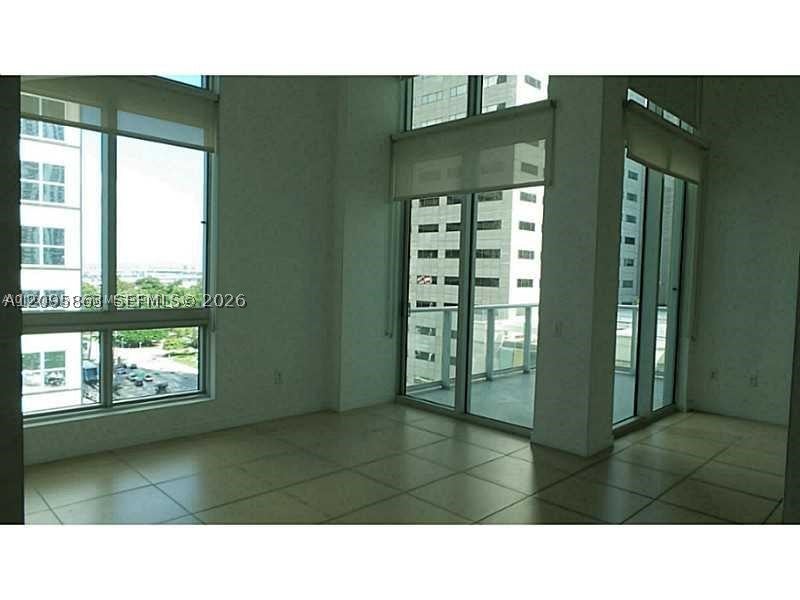 300 S Biscayne Blvd Loft 1034