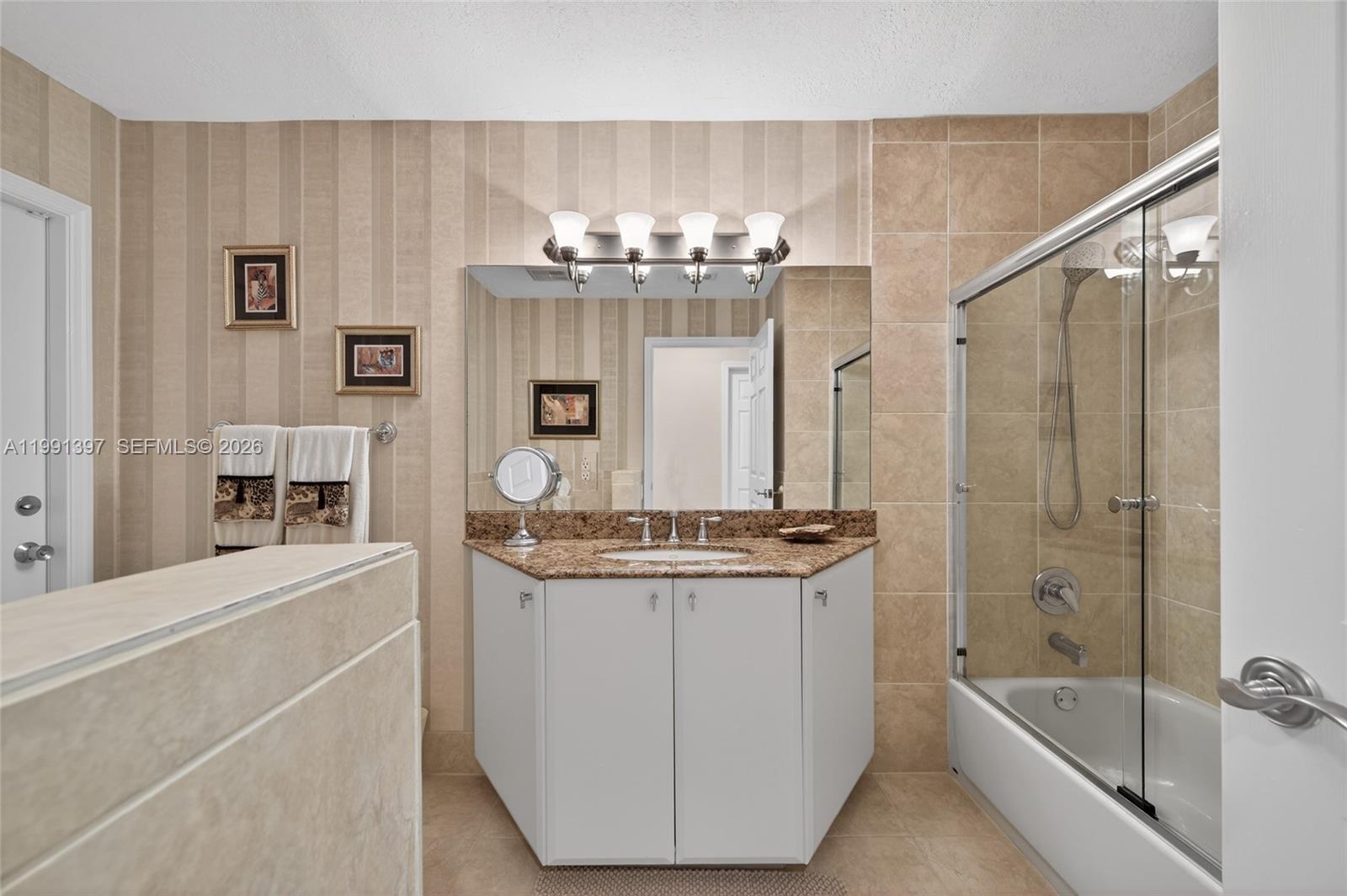 EAGLE POINT - Residential