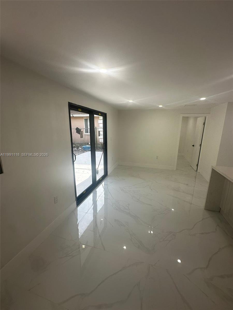 GREEN CLOSE - Residential