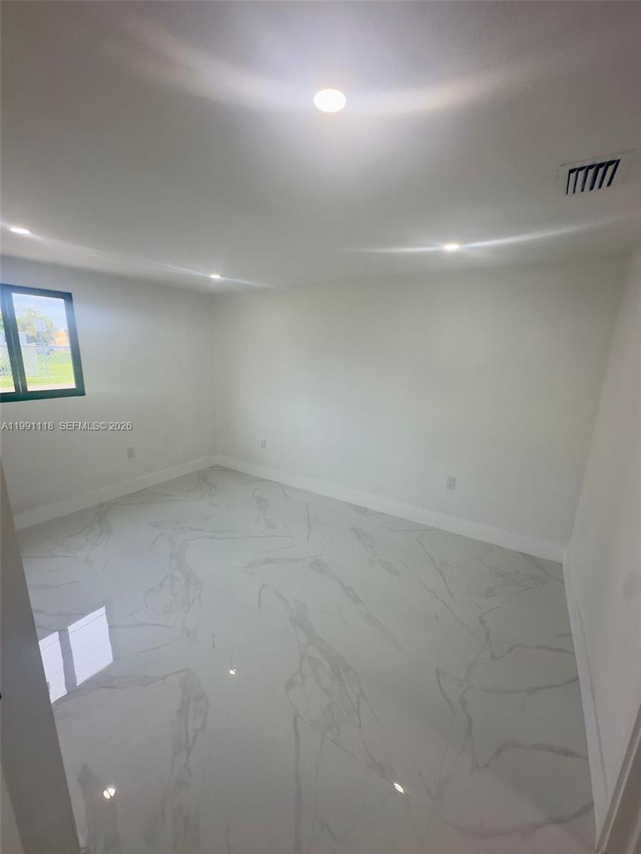 GREEN CLOSE - Residential