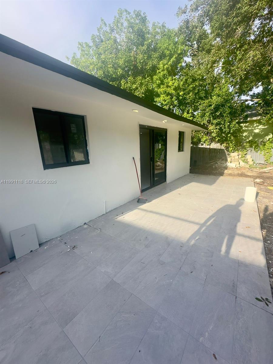 GREEN CLOSE - Residential