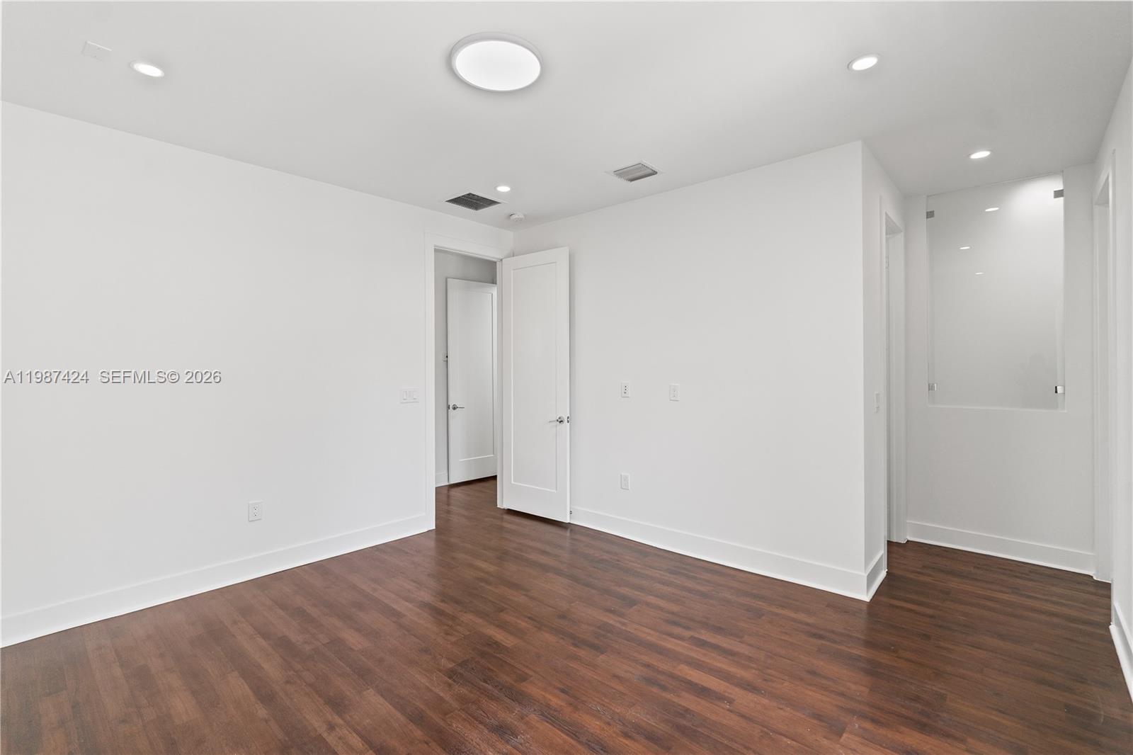 LANDMARK AT DORAL - Residential Lease