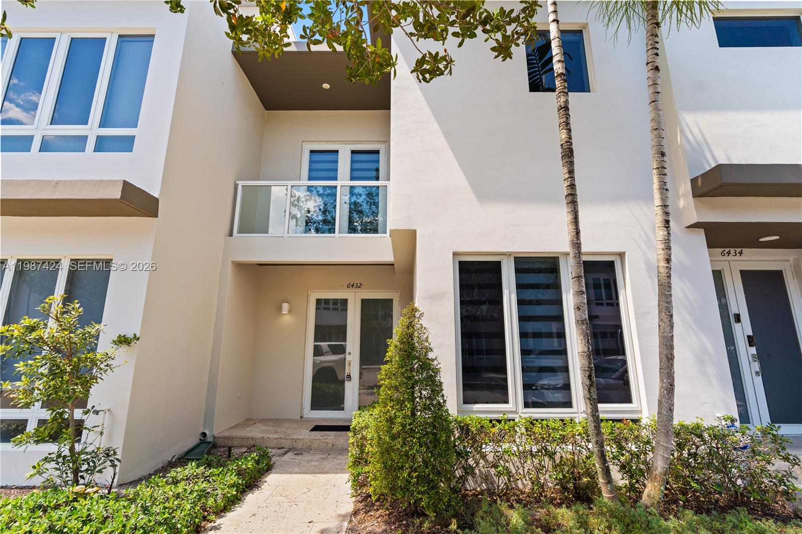 LANDMARK AT DORAL - Residential Lease