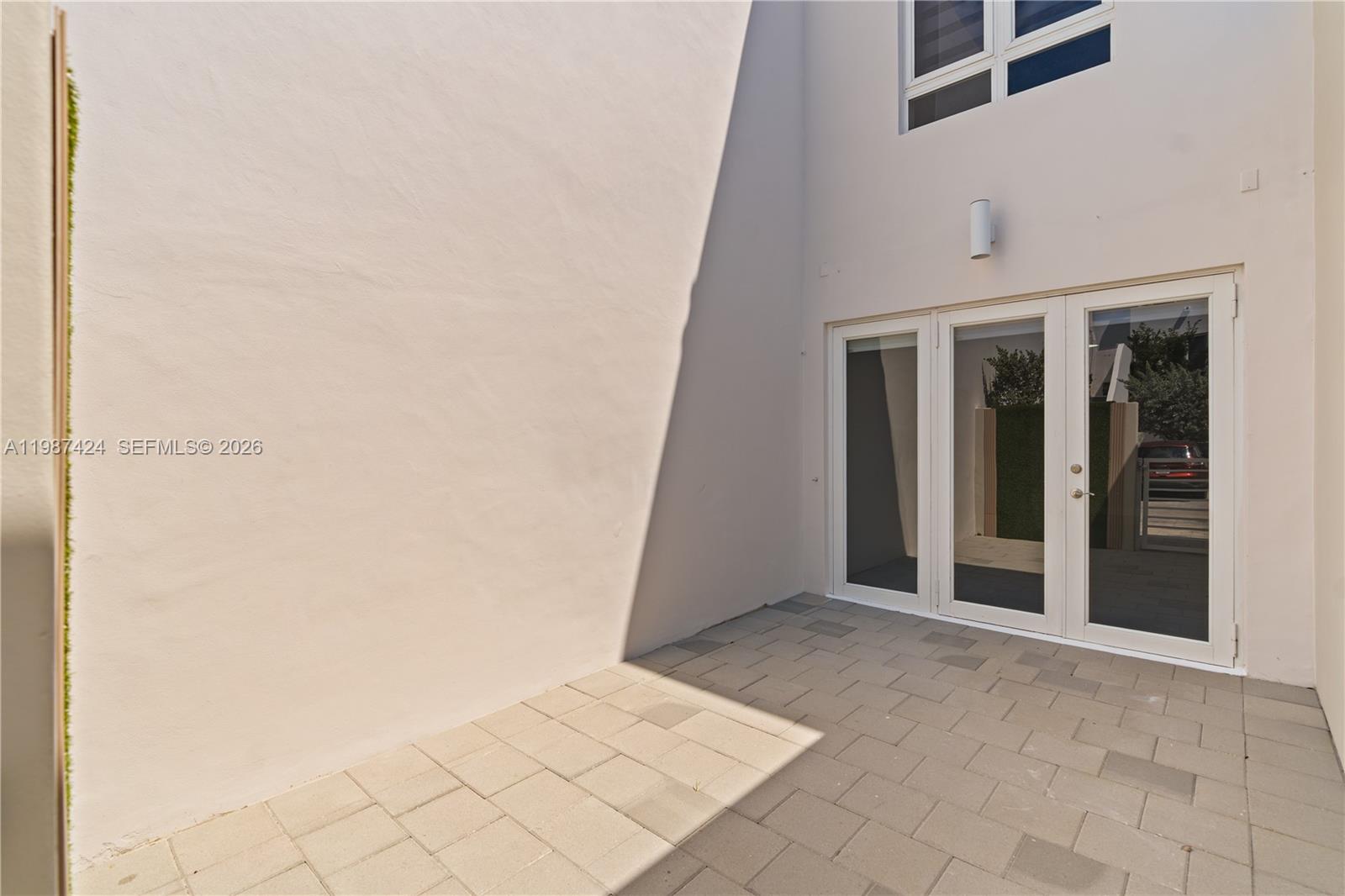 LANDMARK AT DORAL - Residential Lease