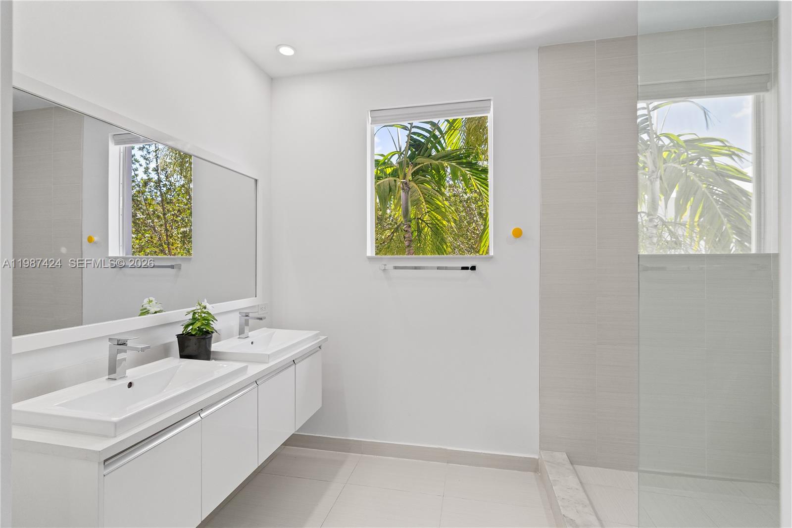 LANDMARK AT DORAL - Residential Lease