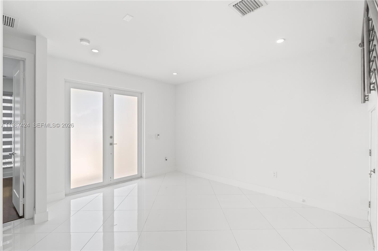 LANDMARK AT DORAL - Residential Lease