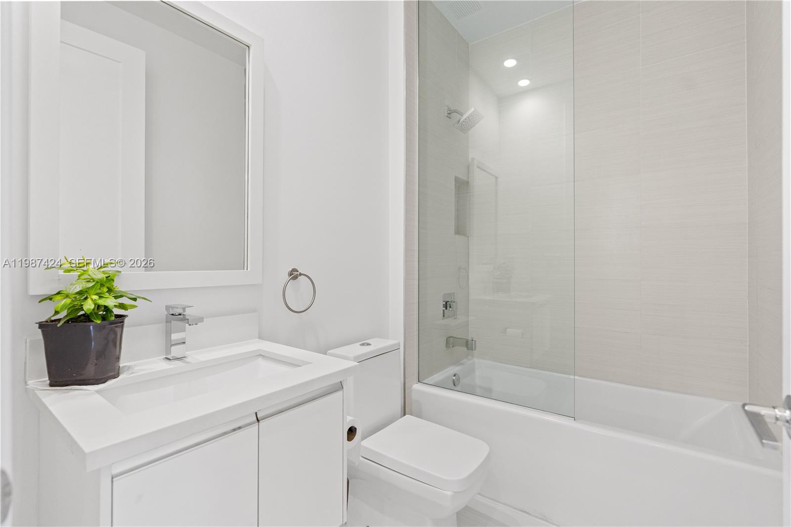 LANDMARK AT DORAL - Residential Lease