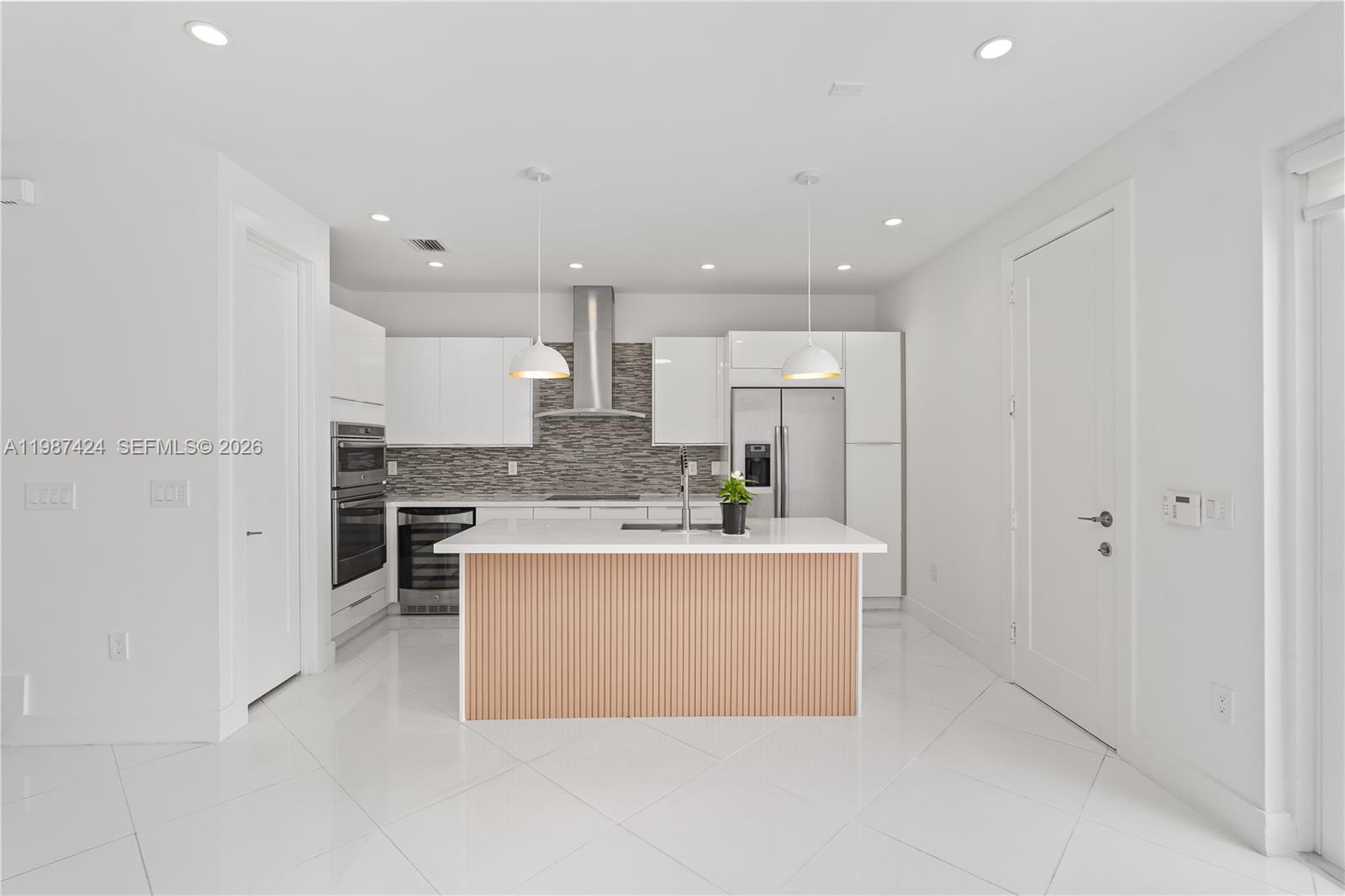 LANDMARK AT DORAL - Residential Lease