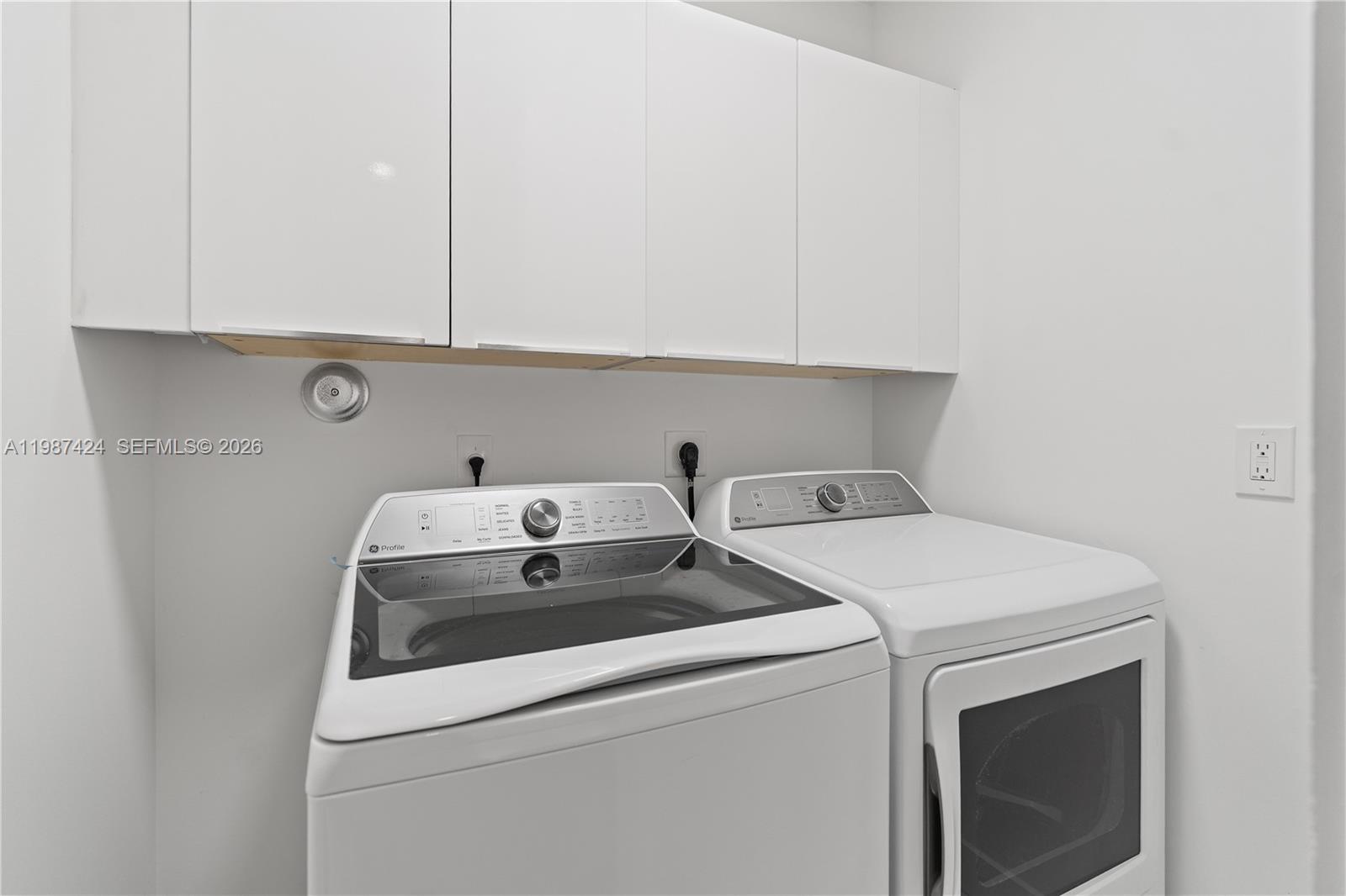 LANDMARK AT DORAL - Residential Lease