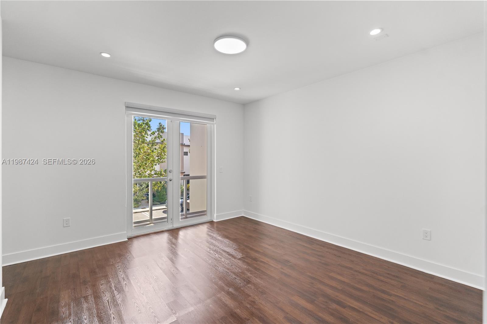 LANDMARK AT DORAL - Residential Lease