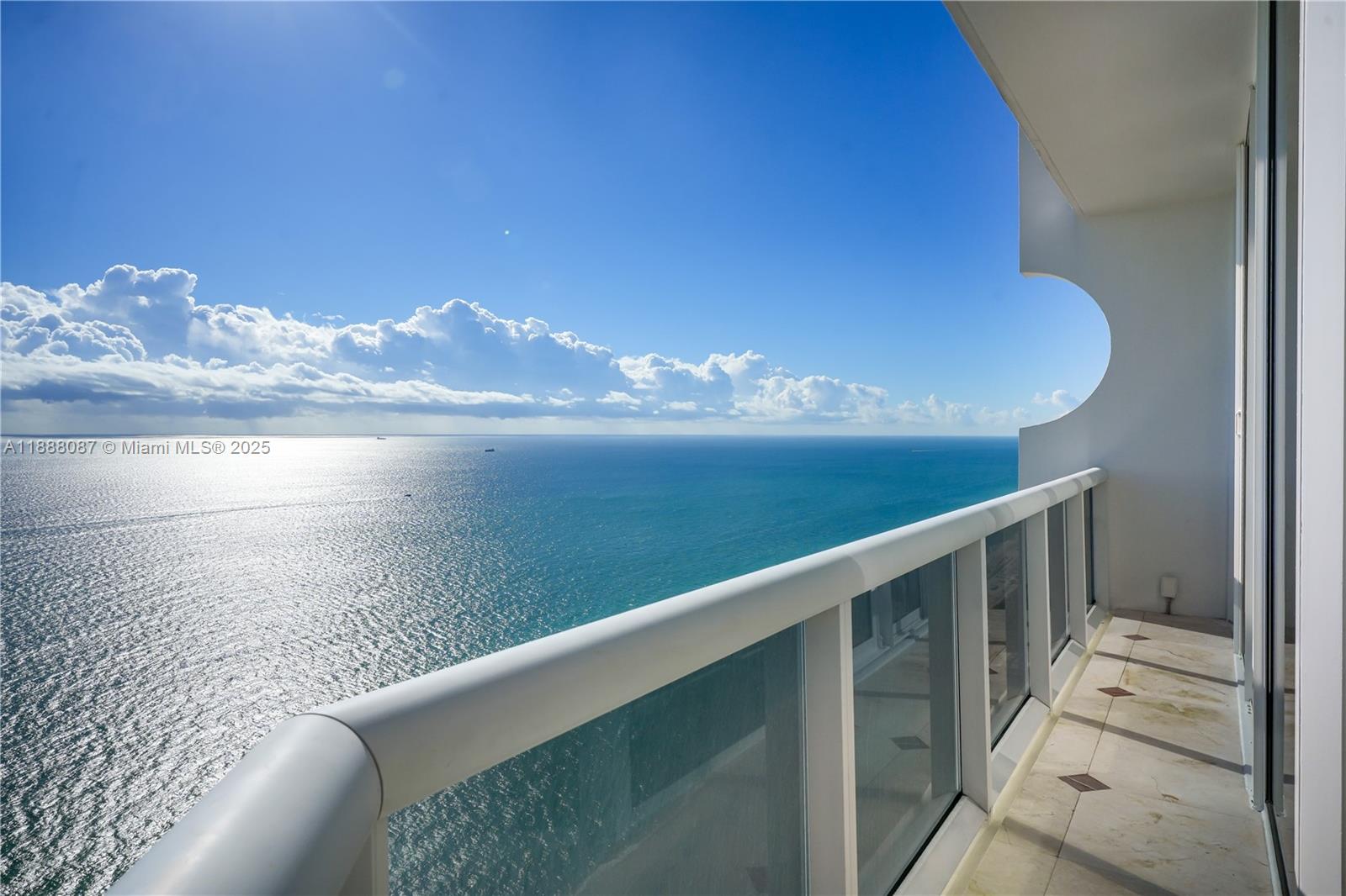BLUE DIAMOND CONDO - Residential