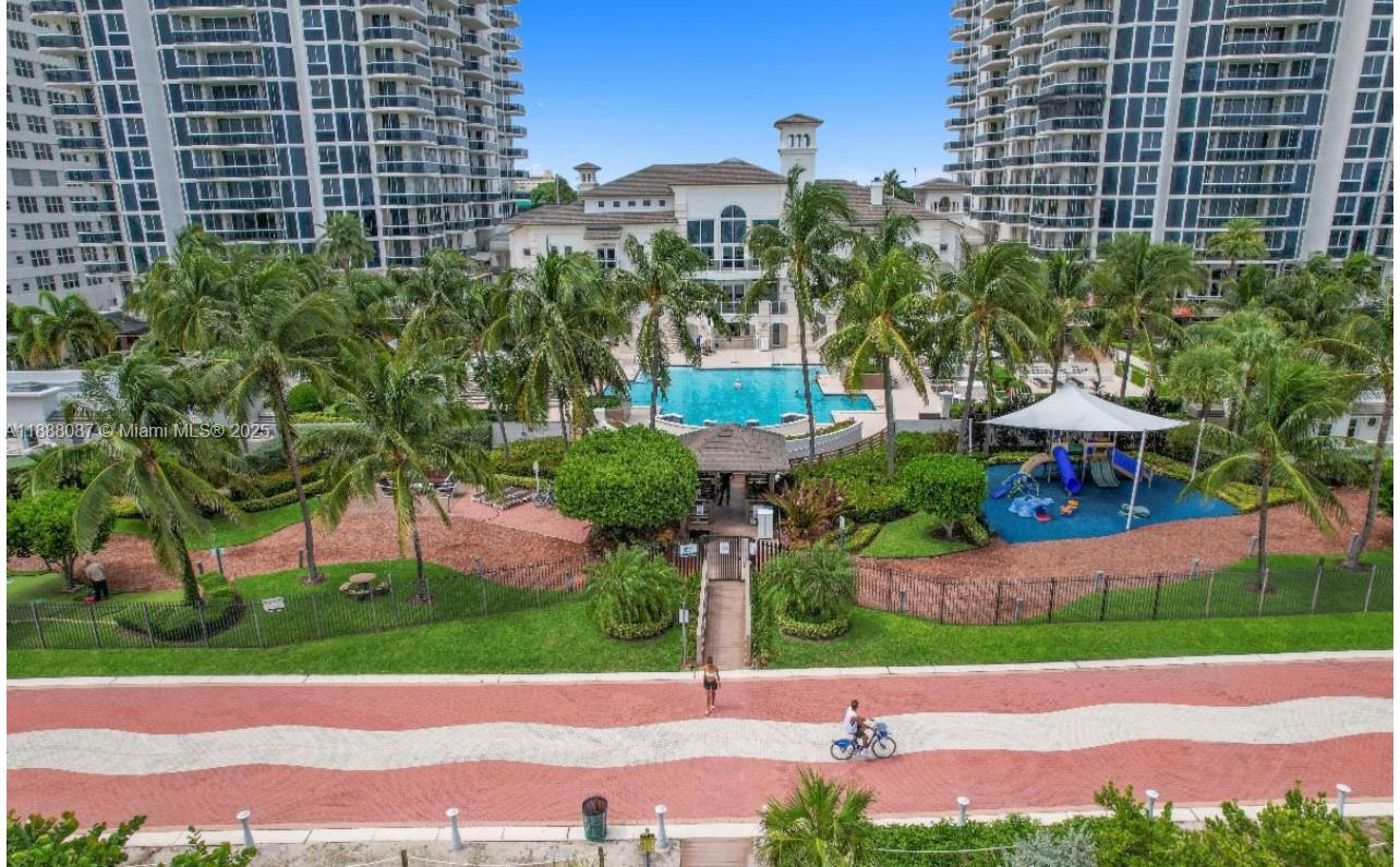 BLUE DIAMOND CONDO - Residential