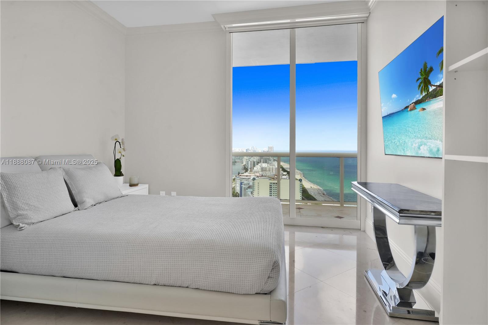 BLUE DIAMOND CONDO - Residential