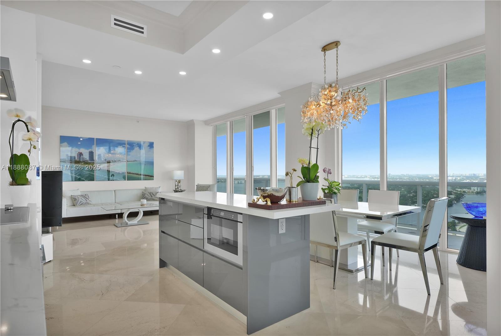 BLUE DIAMOND CONDO - Residential