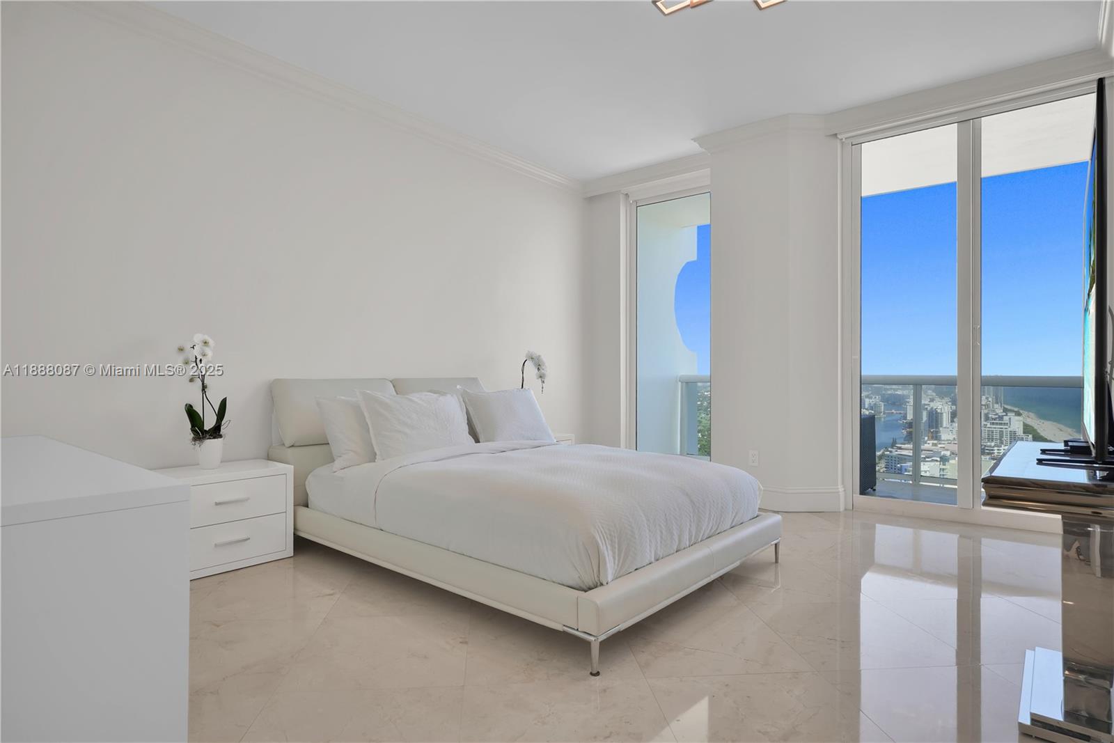 BLUE DIAMOND CONDO - Residential