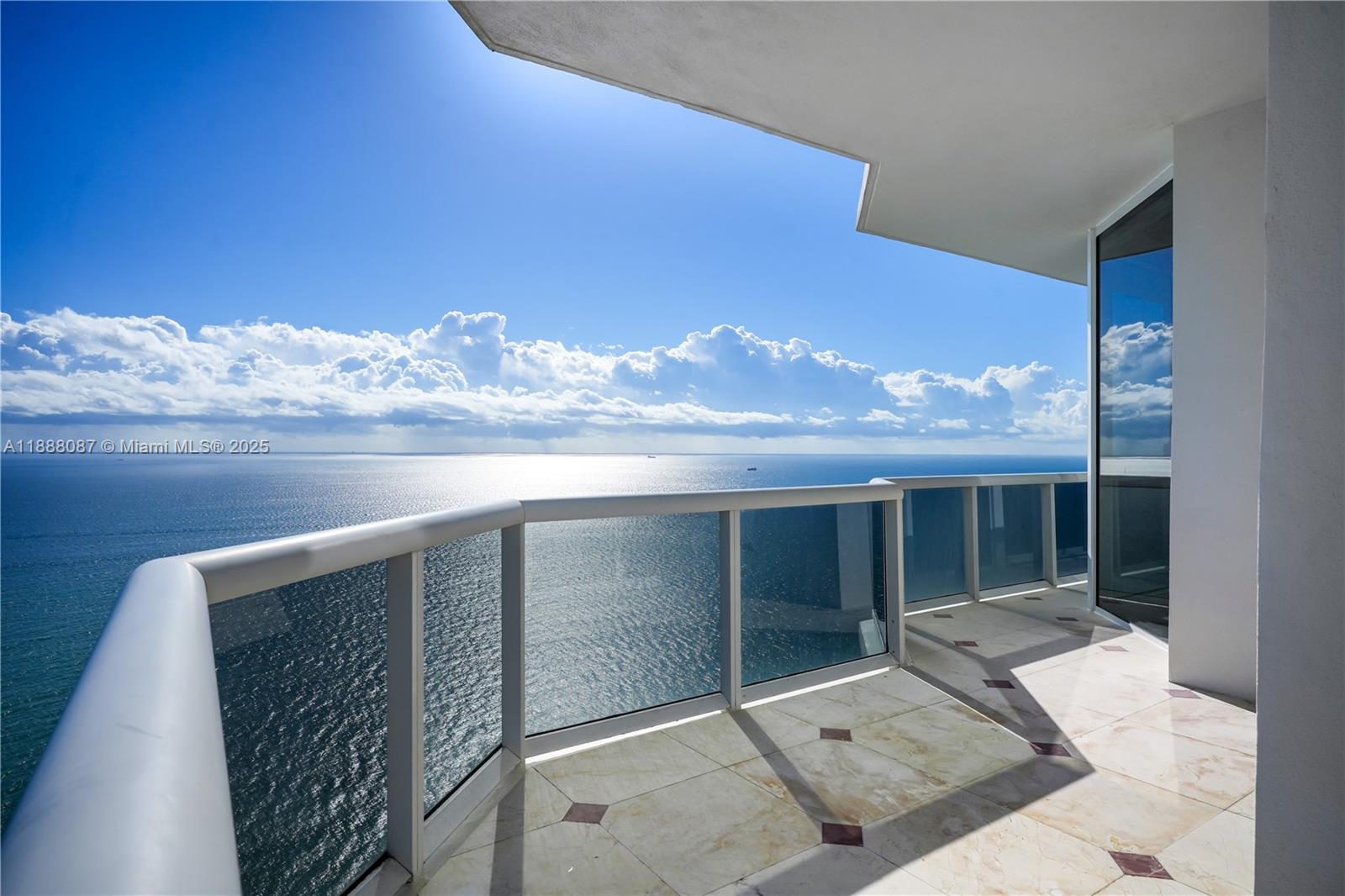BLUE DIAMOND CONDO - Residential