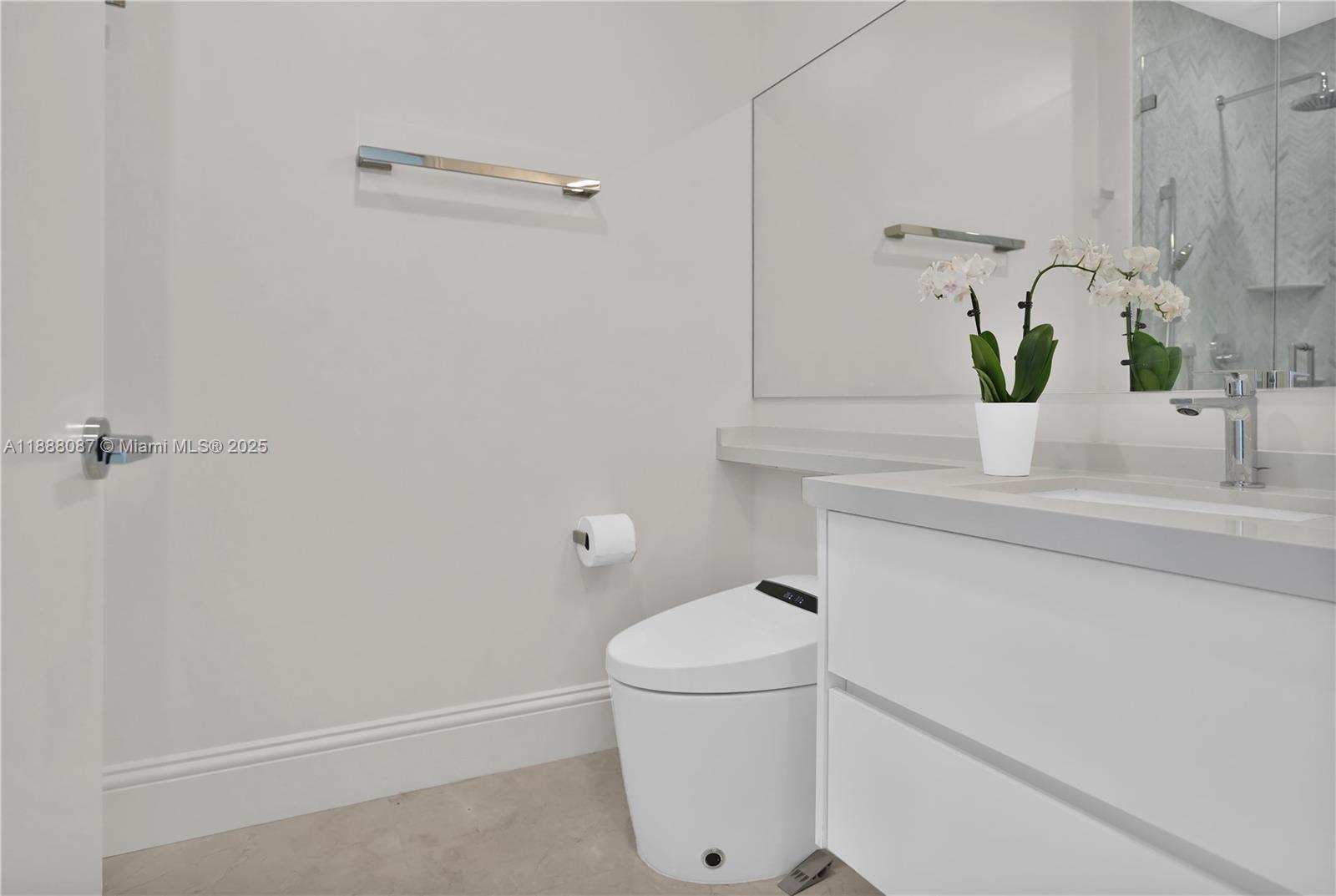 BLUE DIAMOND CONDO - Residential