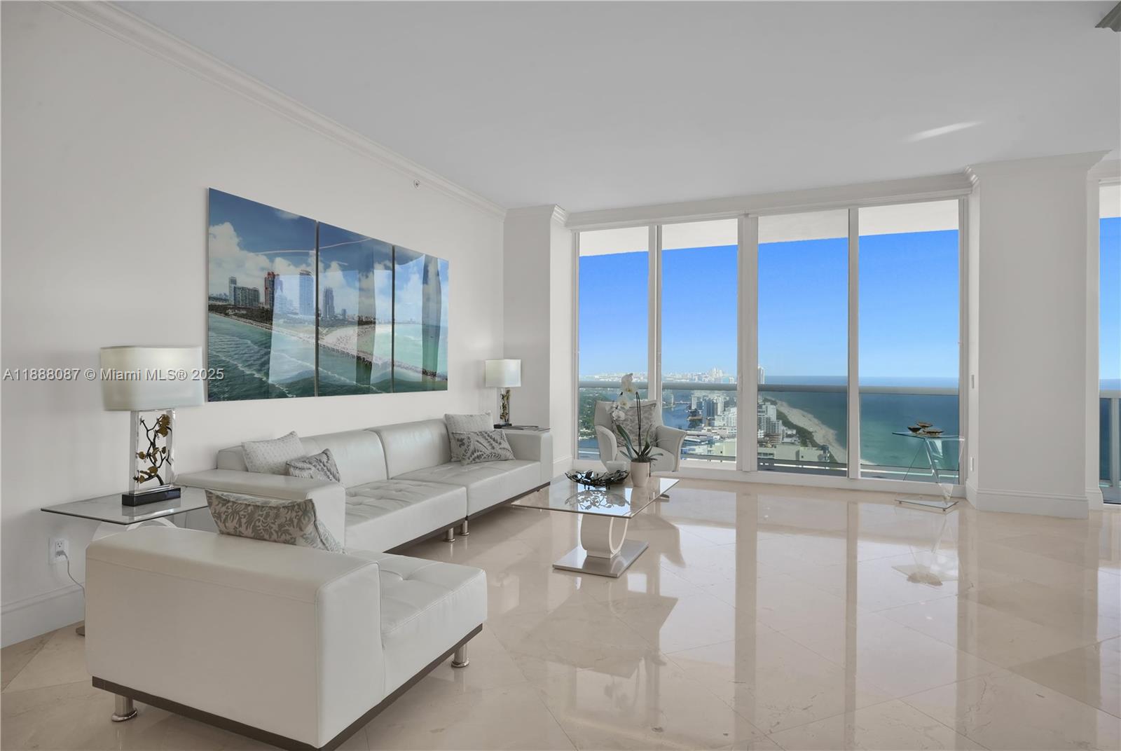 4779 Collins Ave PH4301