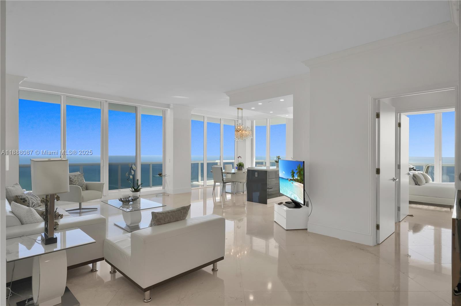 4779 Collins Ave PH4301