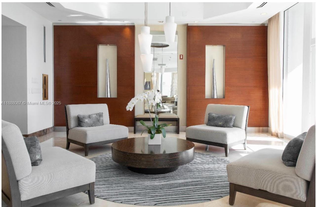 BLUE DIAMOND CONDO - Residential