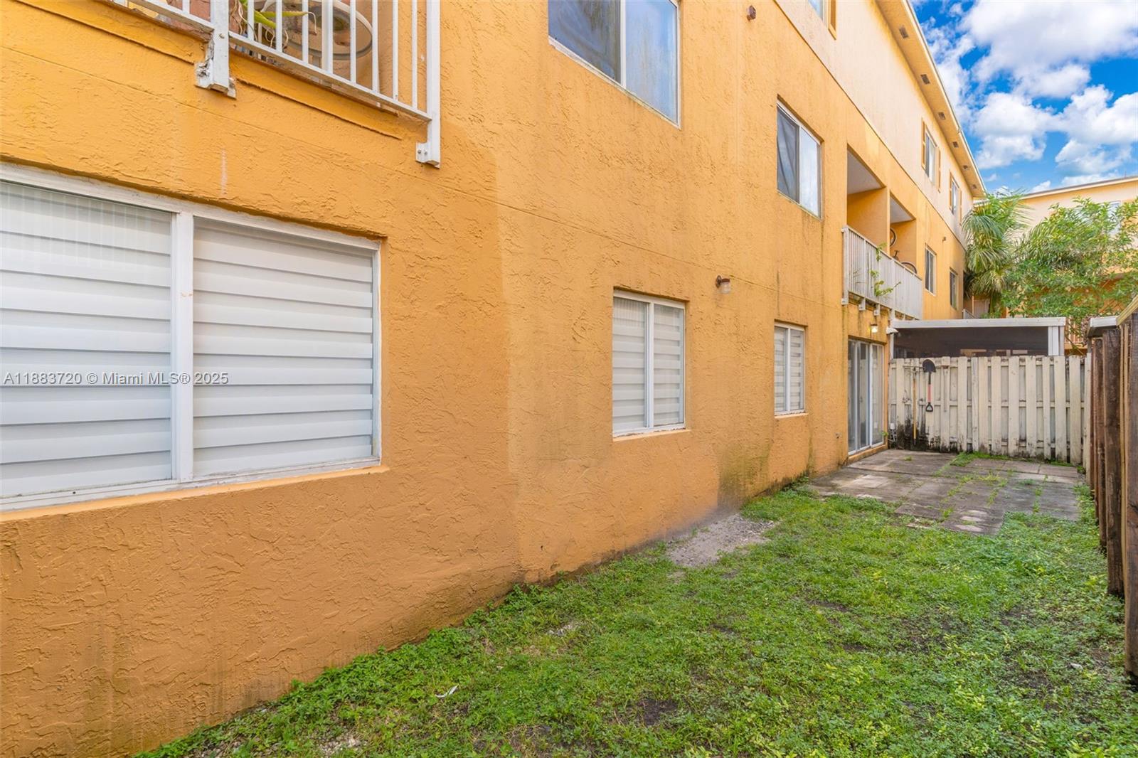 PASEO REAL CONDO - Residential Lease