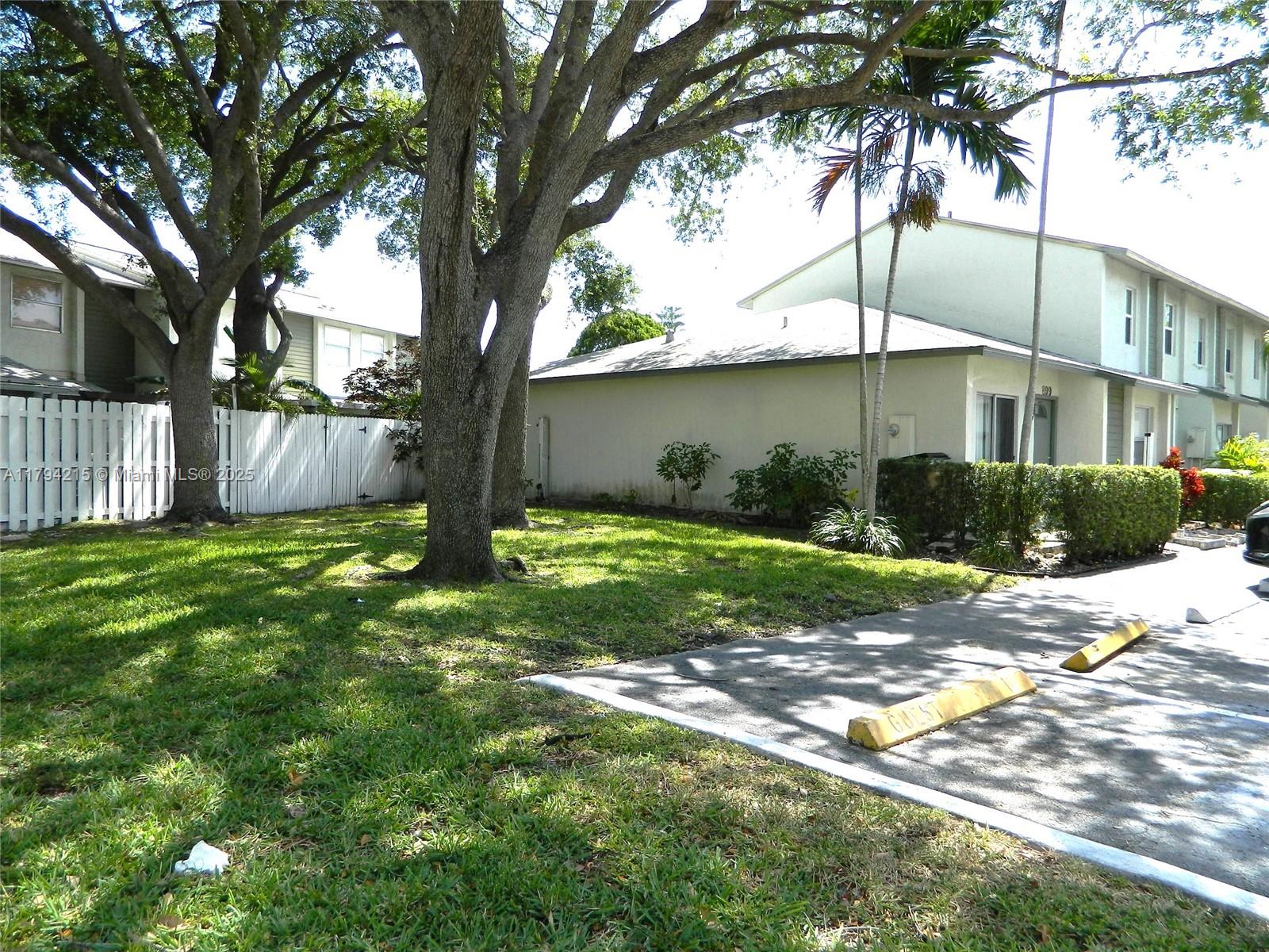 Rental Property at 899 Crystal Lake Dr 899, Deerfield Beach, Broward County, Florida - Bedrooms: 2 
Bathrooms: 2  - $2,300 MO.
