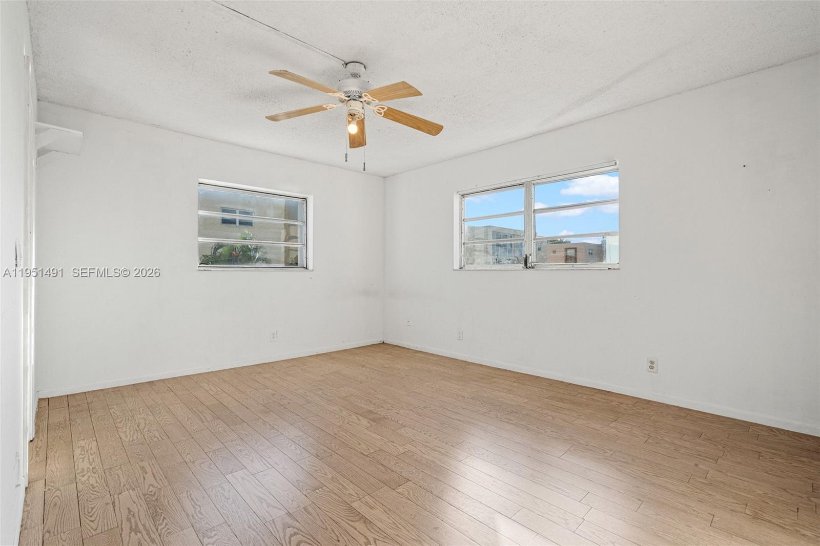 MEADOWBROOK LAKES CONDO - Residential