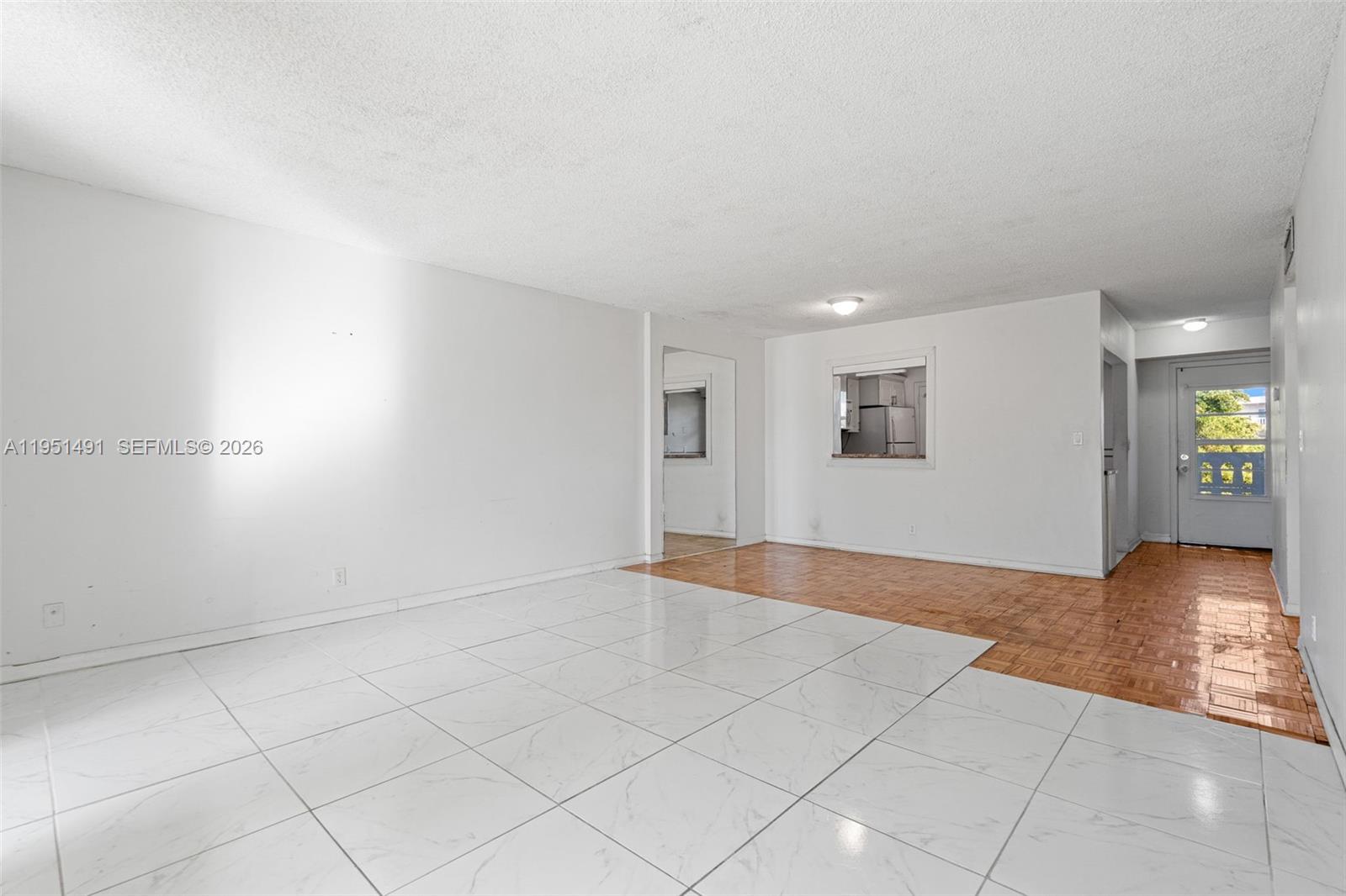 MEADOWBROOK LAKES CONDO - Residential