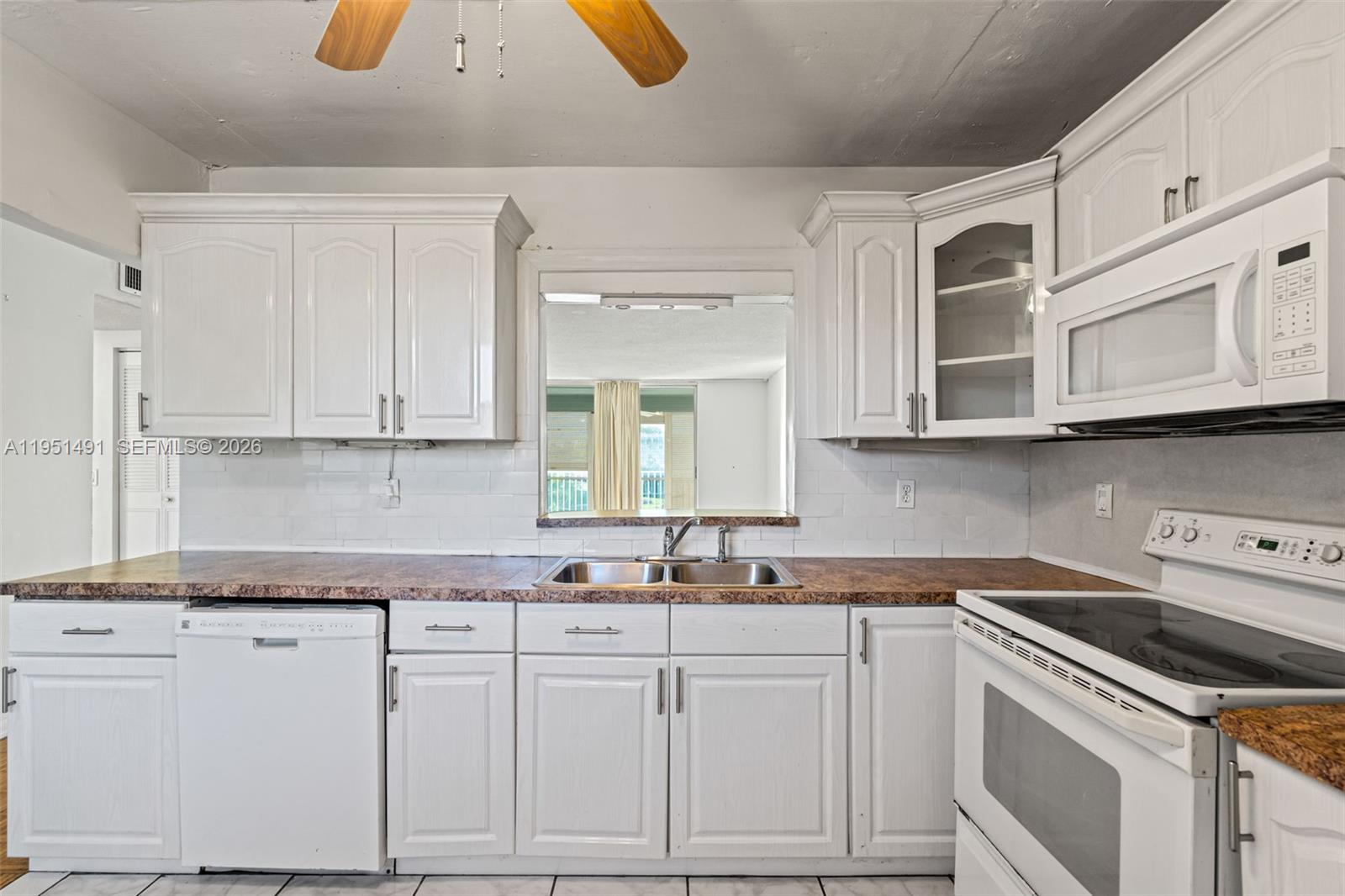 MEADOWBROOK LAKES CONDO - Residential