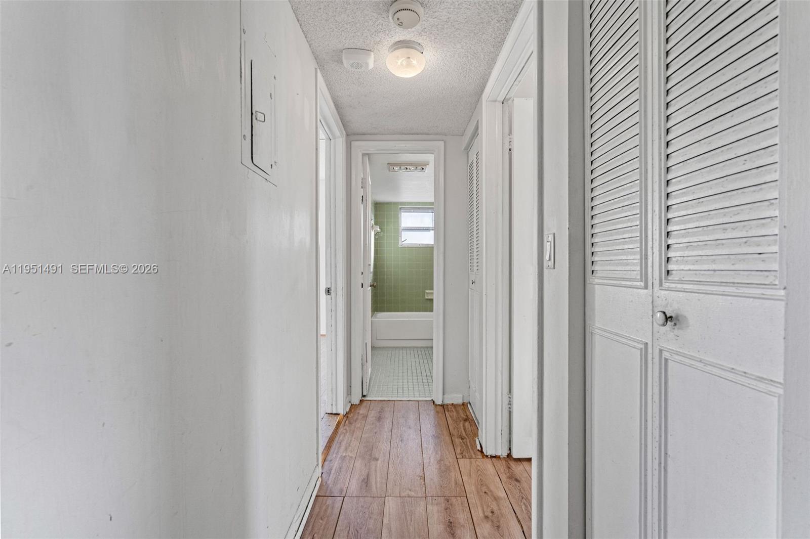 MEADOWBROOK LAKES CONDO - Residential