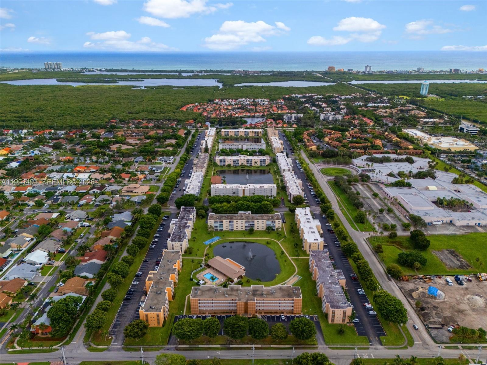 MEADOWBROOK LAKES CONDO - Residential