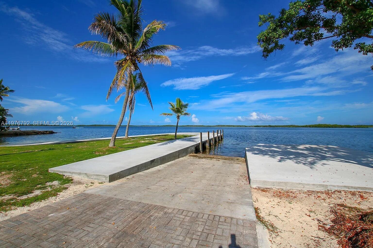 LARGO SOUND PARK - Residential Lease