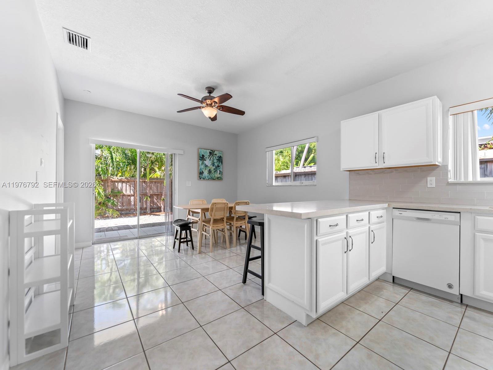 LARGO SOUND PARK - Residential Lease