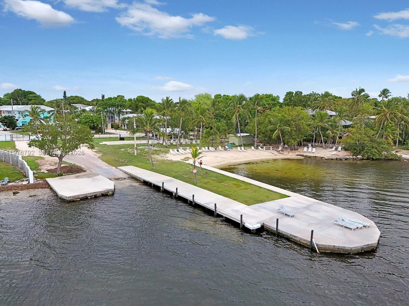 LARGO SOUND PARK - Residential Lease