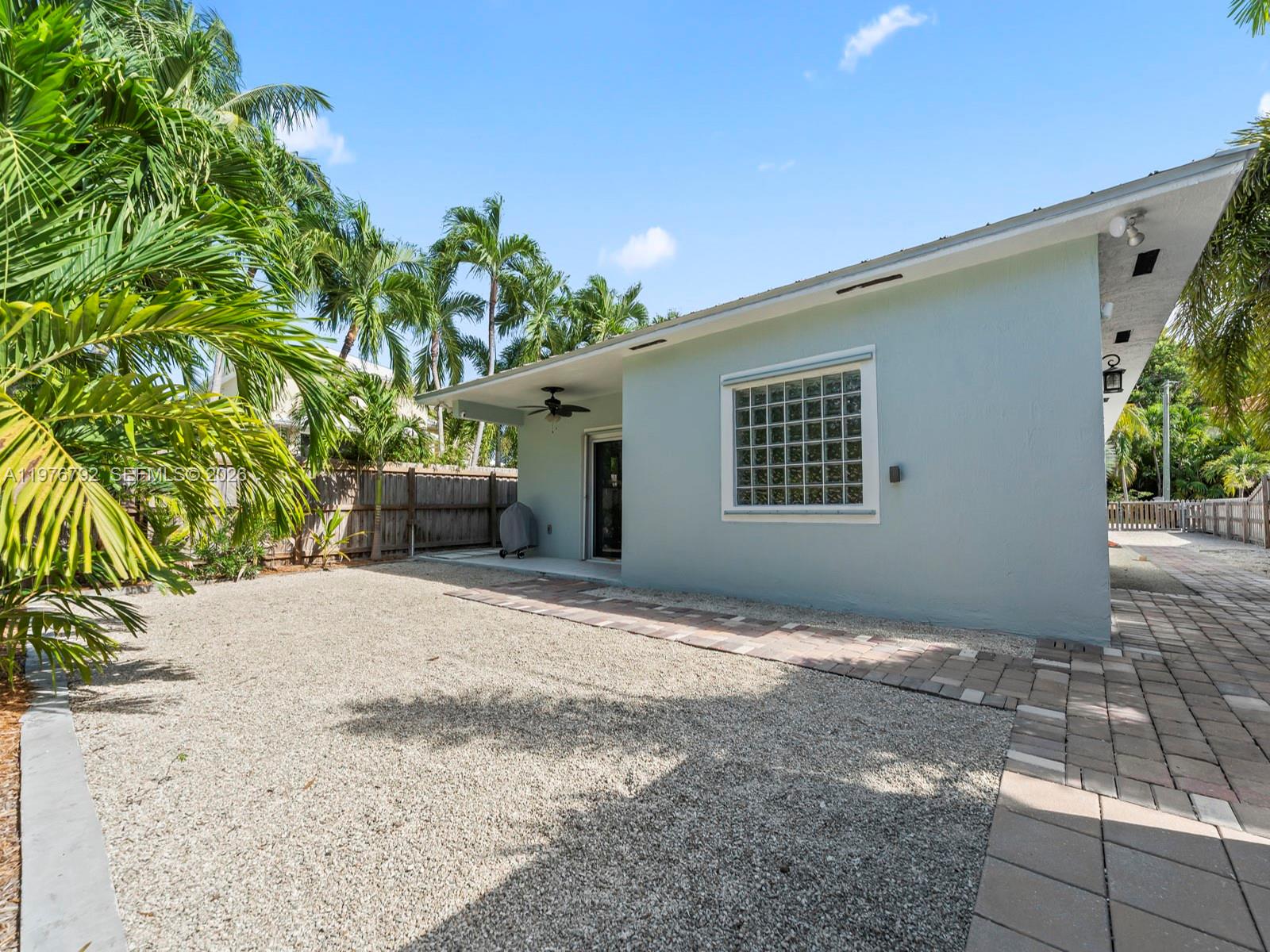 LARGO SOUND PARK - Residential Lease