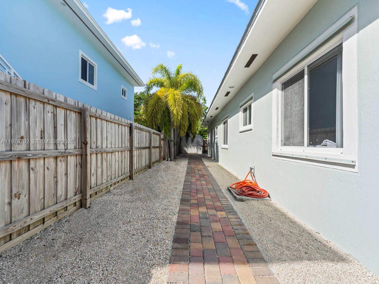 LARGO SOUND PARK - Residential Lease