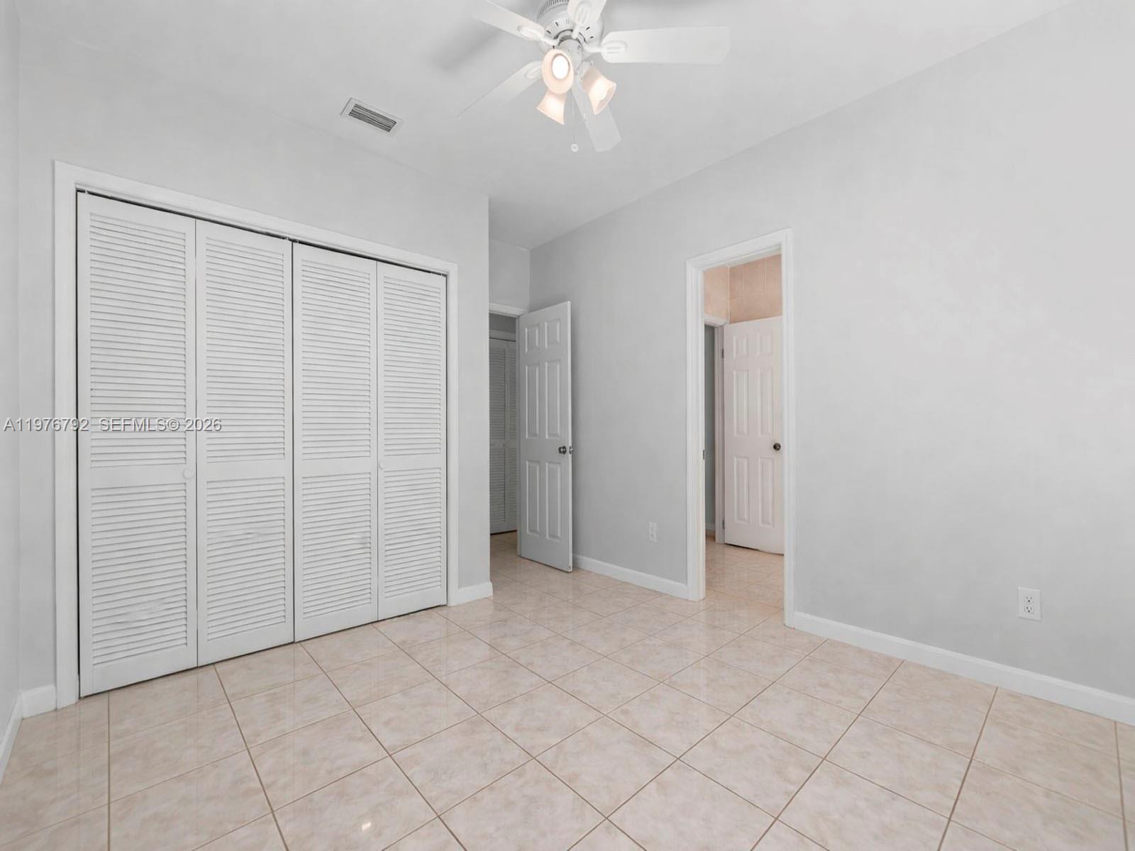 LARGO SOUND PARK - Residential Lease