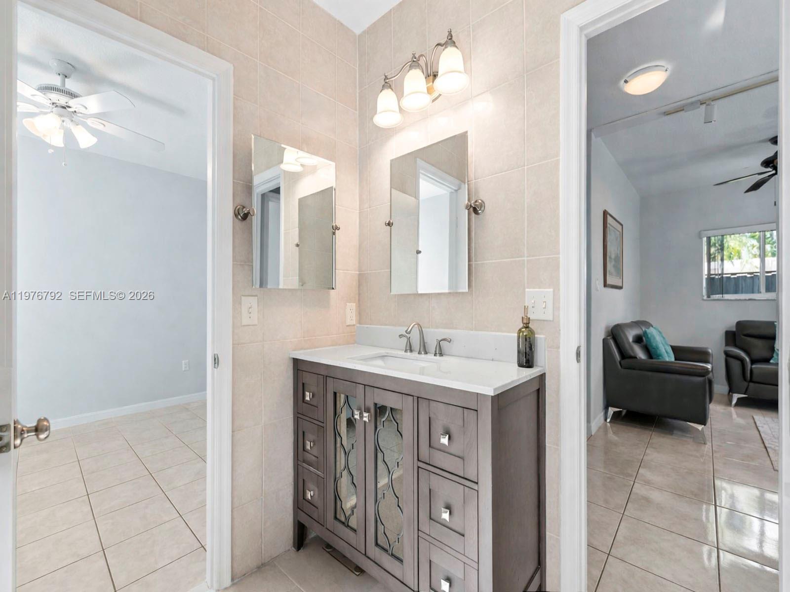 LARGO SOUND PARK - Residential Lease