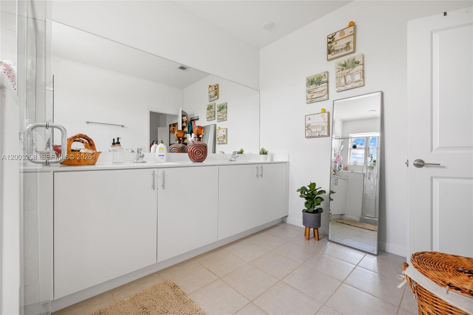 STEIN ASSEMBLAGE - Residential