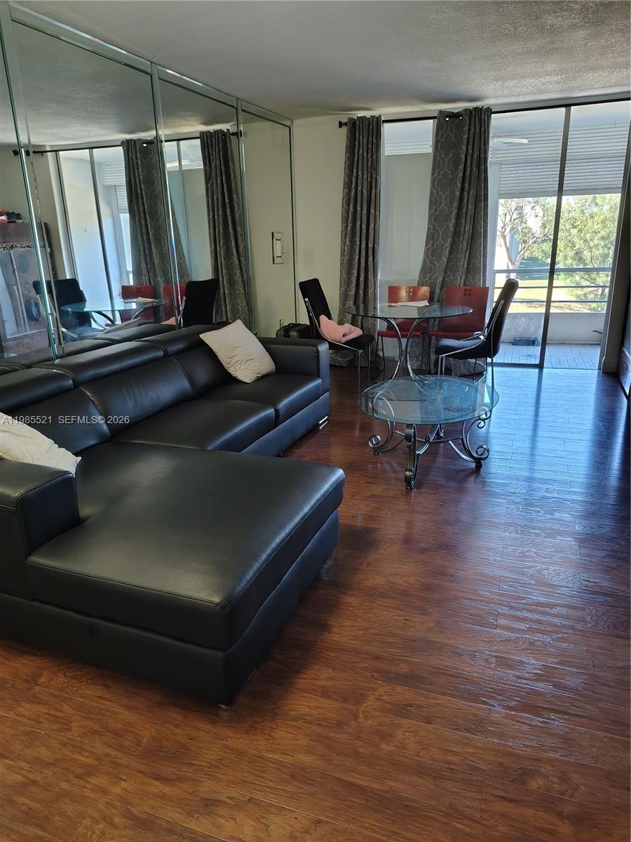 SUNRISE LAKES 20 CONDO - Residential