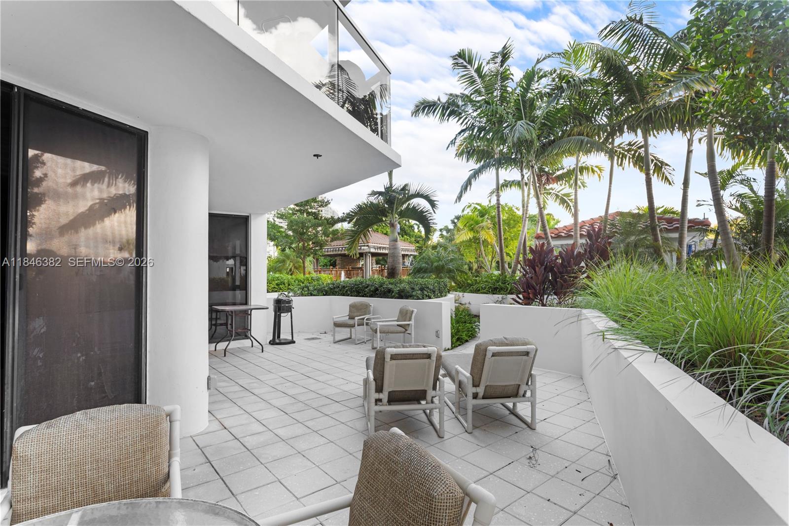 HAMPTONS WEST CONDO - Residential