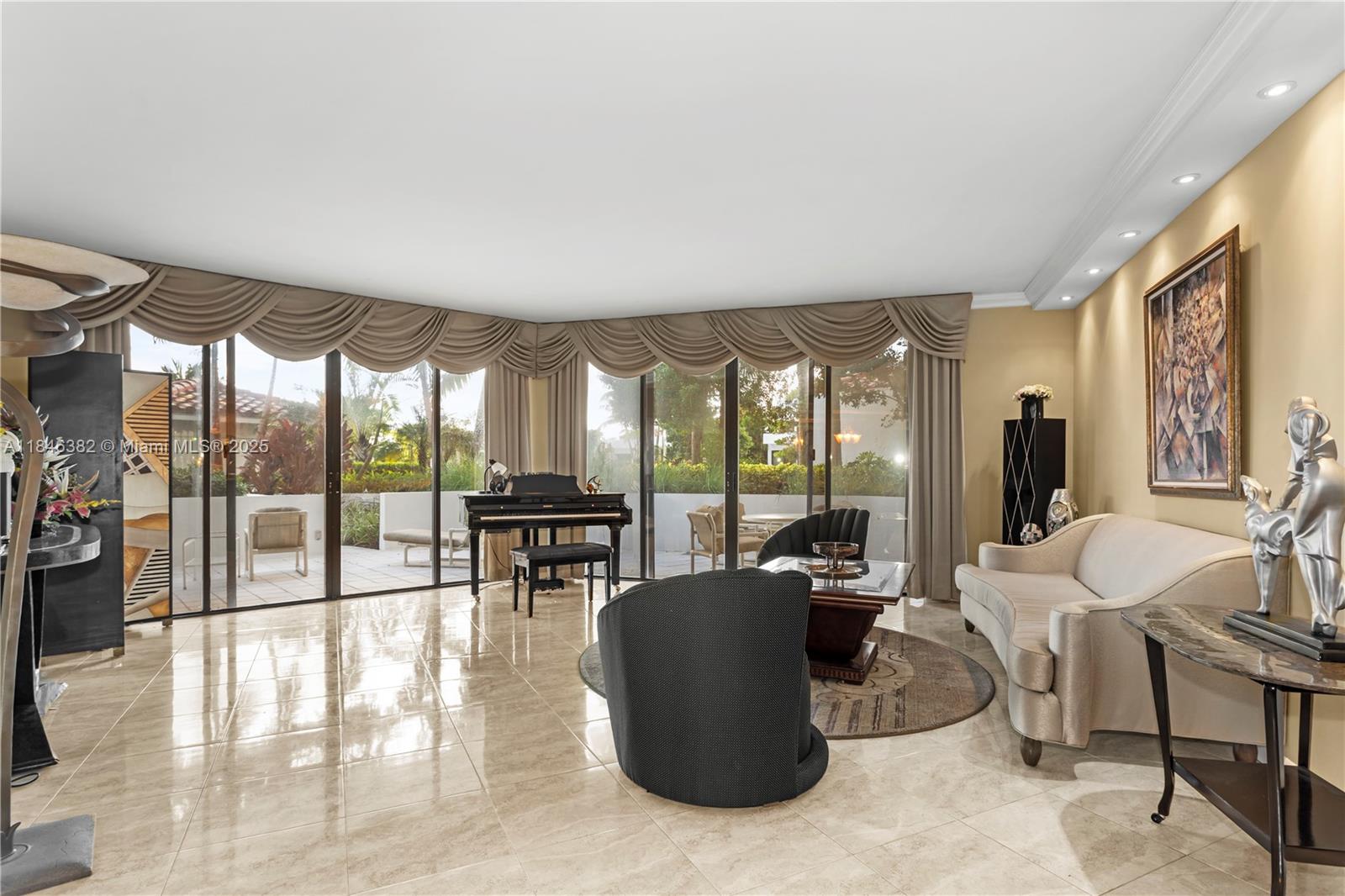 Over 2,000 sq ft of beautifully updated living space with a huge private patio and direct pool access! Enjoy a renovated kitchen, modern bathrooms, spacious living room with wet bar, and a separate dining area. The oversized primary suite fits a king bed, dresser, sofa, and includes a large walk-in closet. Located on Aventura’s scenic 3.5-mile trail, walkable to worship and the mall. Luxury amenities: 2 pools, gym, spa, tennis, squash, movie theater, café, salon & private restaurant.