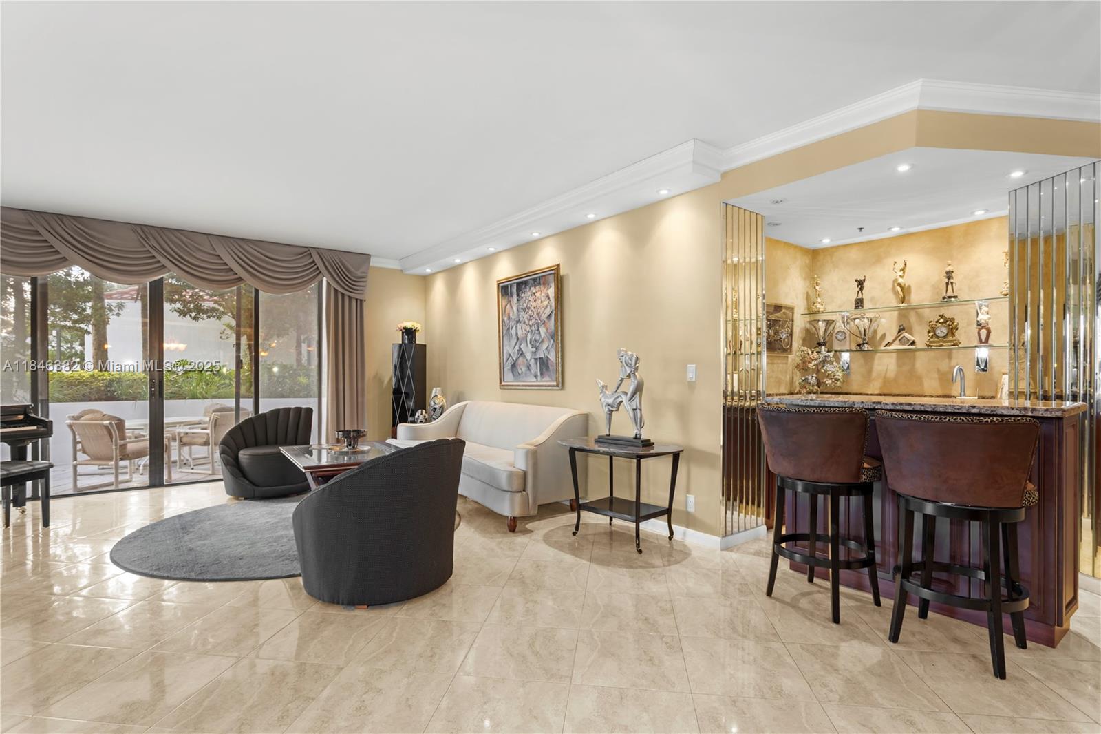 20281 E Country Club Dr 207