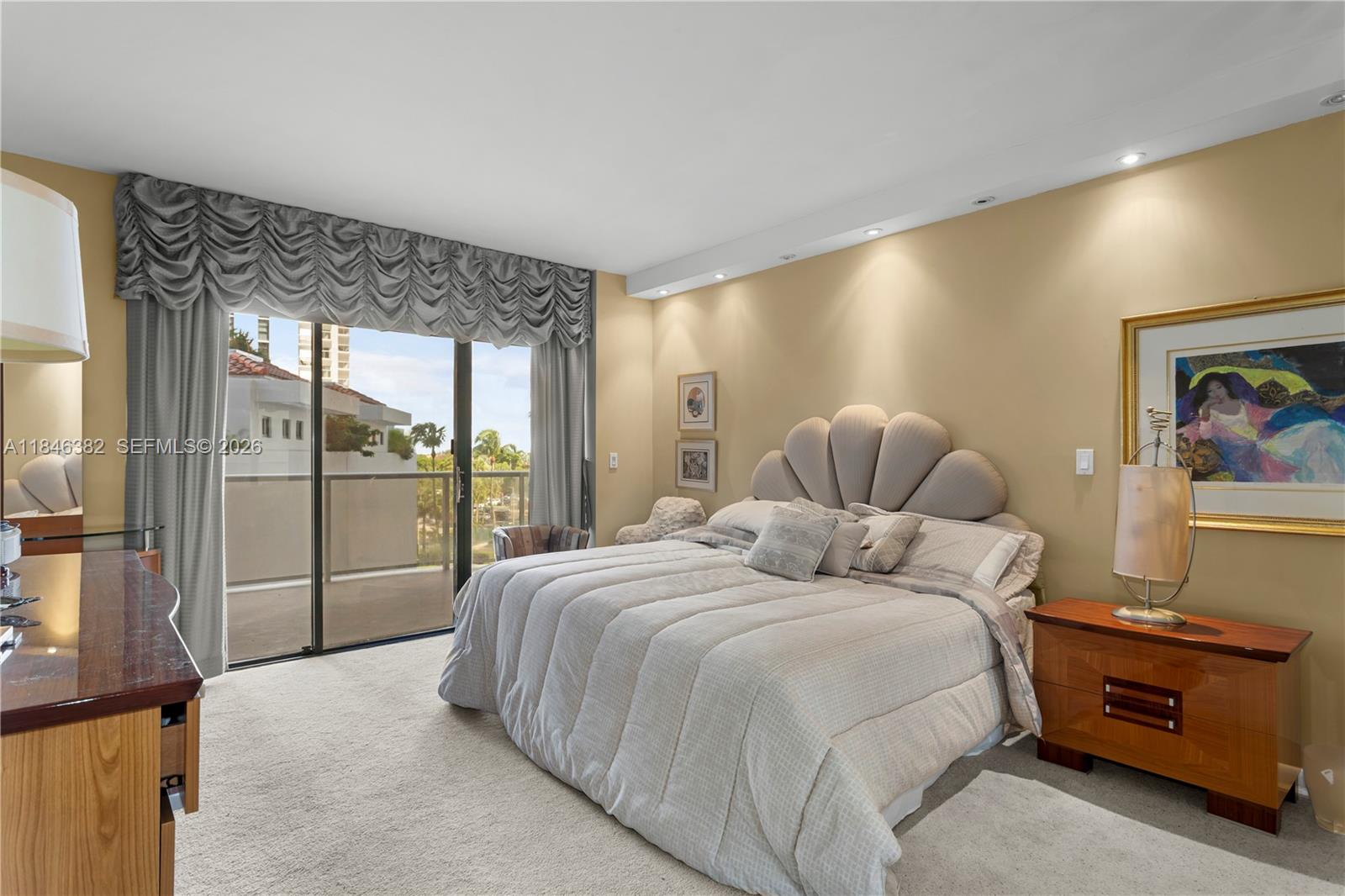 HAMPTONS WEST CONDO - Residential