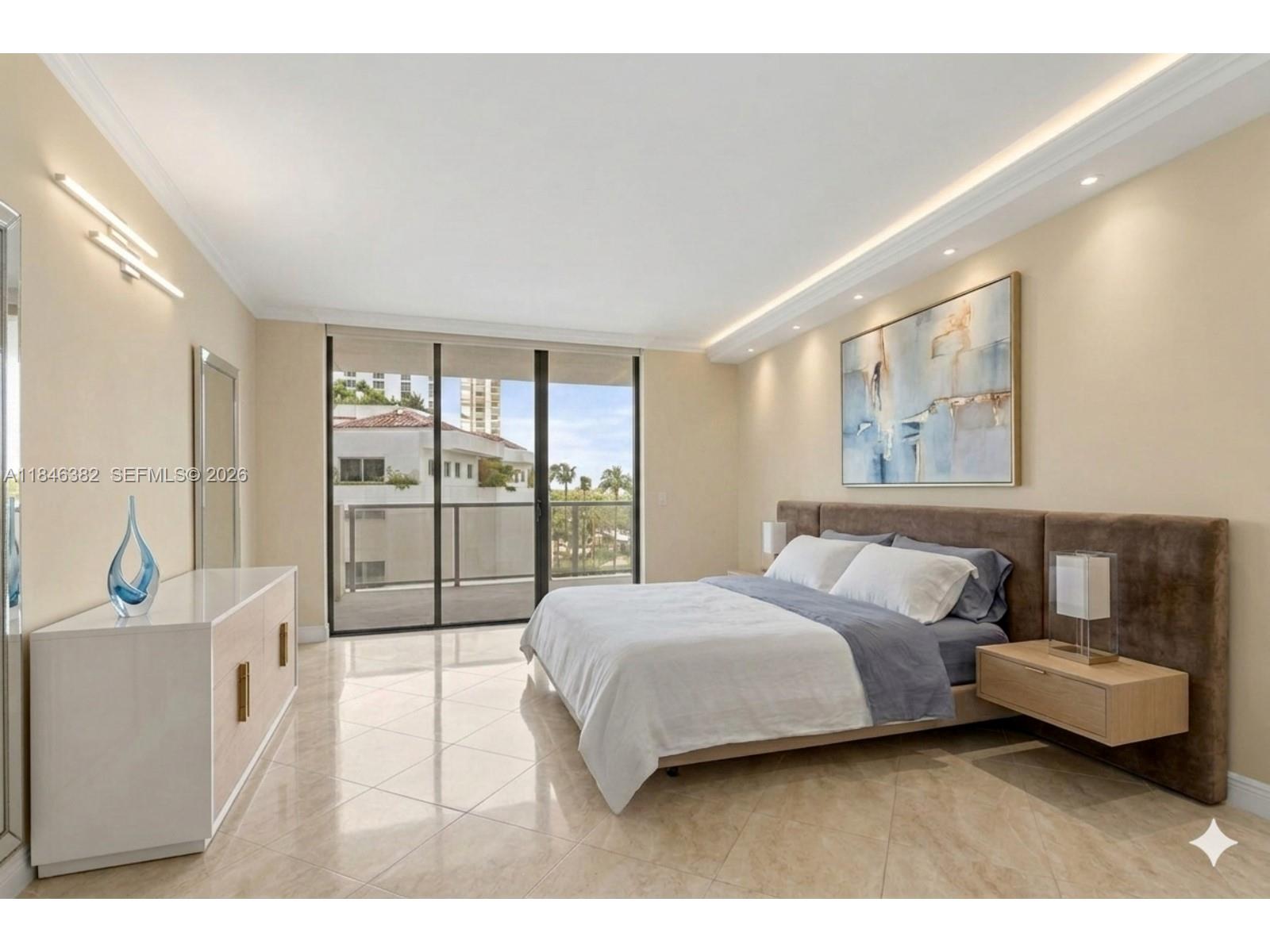 HAMPTONS WEST CONDO - Residential