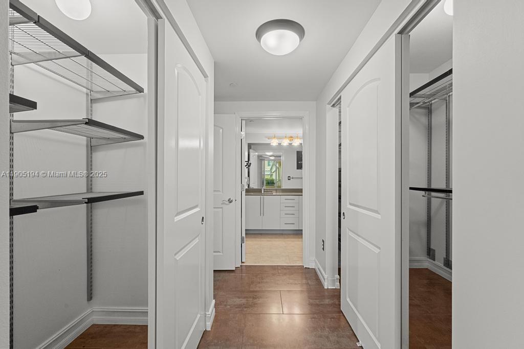 TOSCANO CONDO - Residential