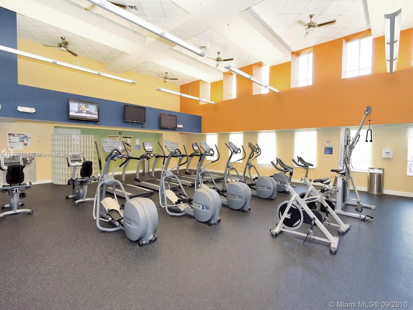 TOSCANO CONDO - Residential