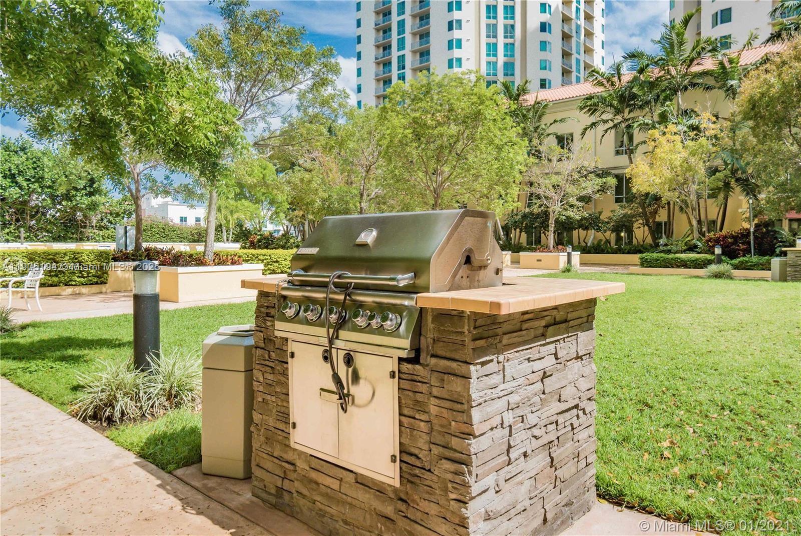 TOSCANO CONDO - Residential