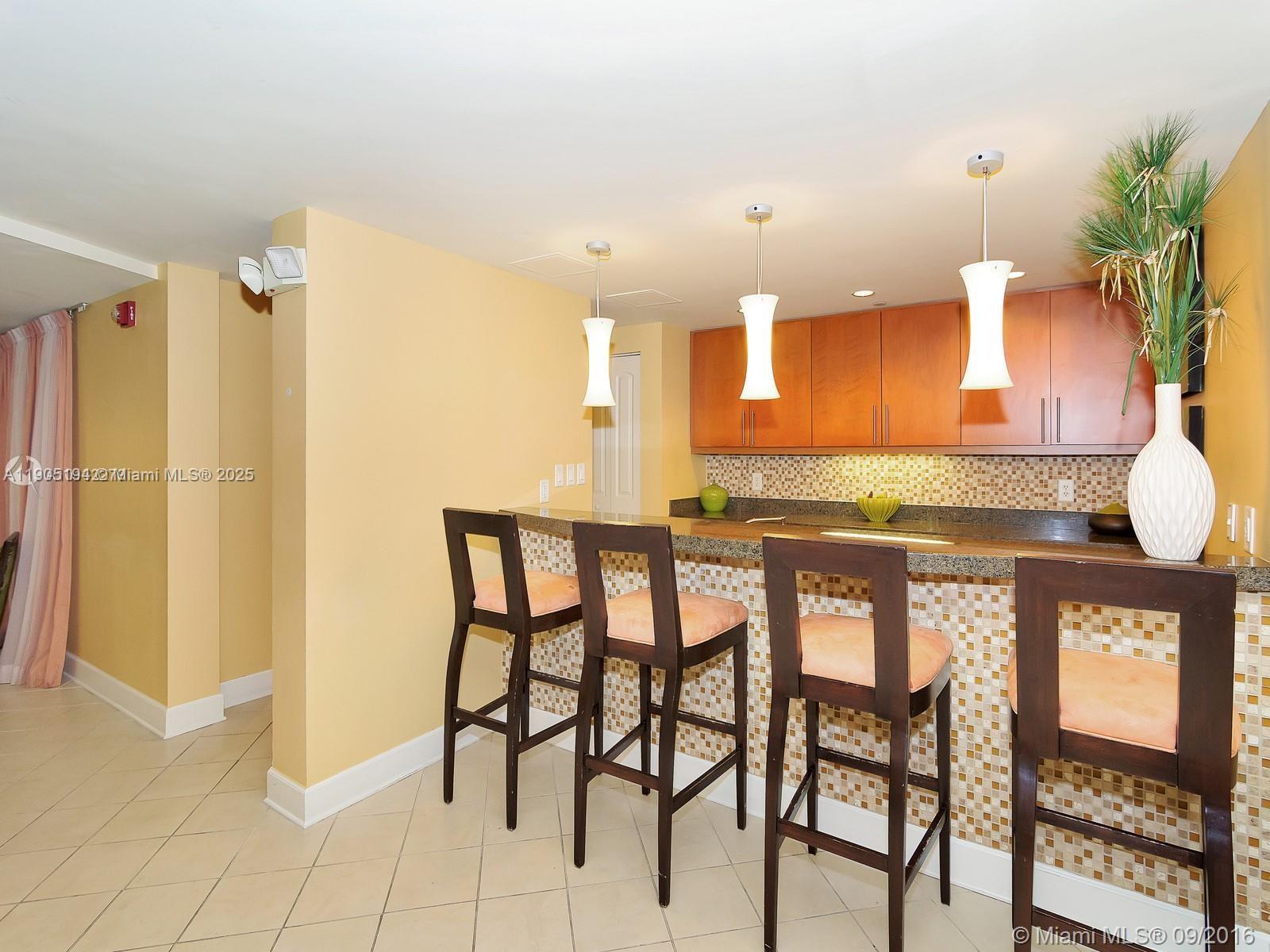 TOSCANO CONDO - Residential